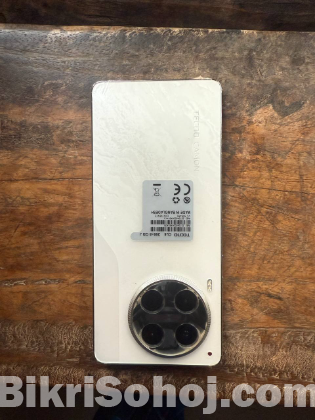 Tecno Camon 30